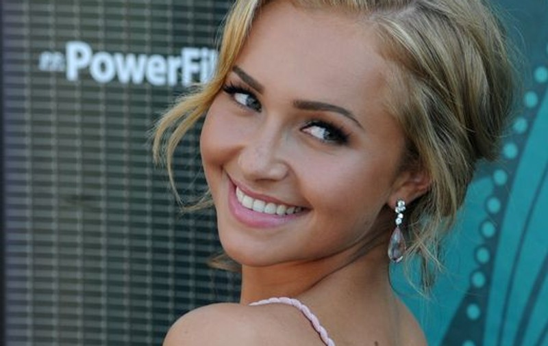 Hayden Panetttiere se întâlneşte cu fostul iubit al lui Linsday Lohan