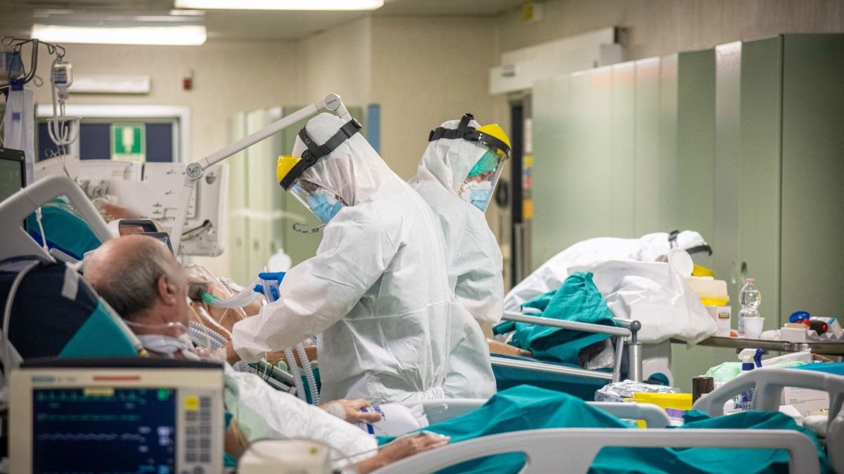 Bolile cardiace, un factor de risc mai mare în COVID decât cele pulmonare