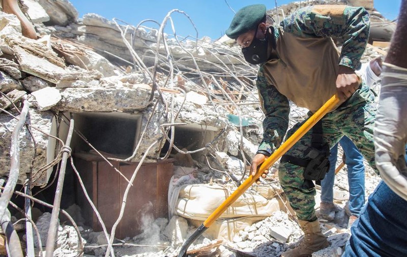 Bilanțul seismului din Haiti a urcat la aproape 1.300 de morți. Sute de oameni, încă dispăruți