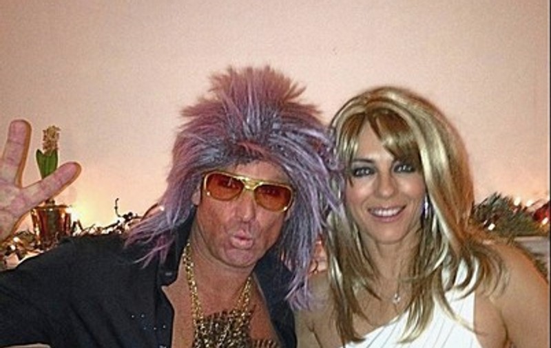 Petreceri costumate, şampanie în valuri şi multe fiţe! Vezi cum au intrat VEDETELE de la Hollywood în Noul An! FOTO