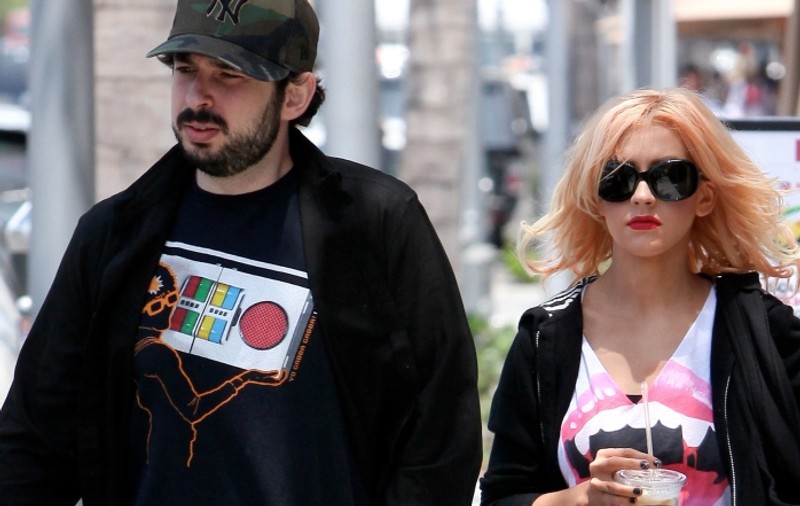 Christina Aguilera nu mai are unde locui, s-a mutat la hotel