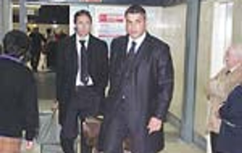 I-a asteptat un autocar alb-rosu!