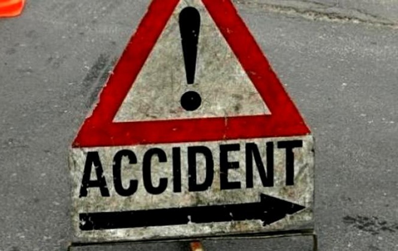 Accident cu 5 răniți pe DN 5, în judeţul Ilfov. Două mașini s-au ciocnit frontal
