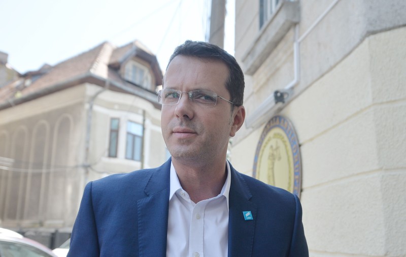USR PLUS pune condiții ca să facă pace cu premierul Cîțu. Moșteanu: „Nu vrem să vedem un premier care se transformă într-un stăpân”