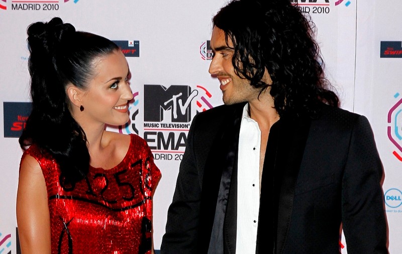 Soţul lui Katy Perry face şcoala de şoferi ca să devină 'independent'