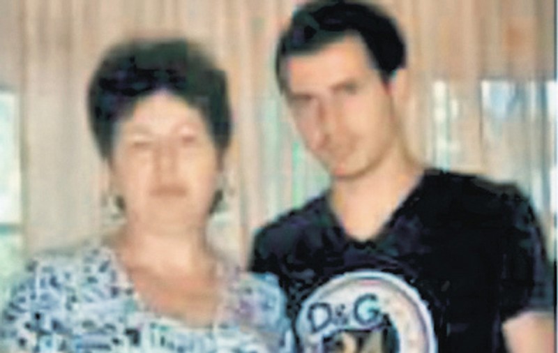 Mama lui Stancu lucrează ca sudor