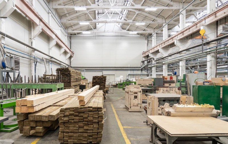 Cea mai mare fabrică de mobilă românească din Europa va fi demolată. Terenul a fost cumpărat cu 12,3 milioane de euro