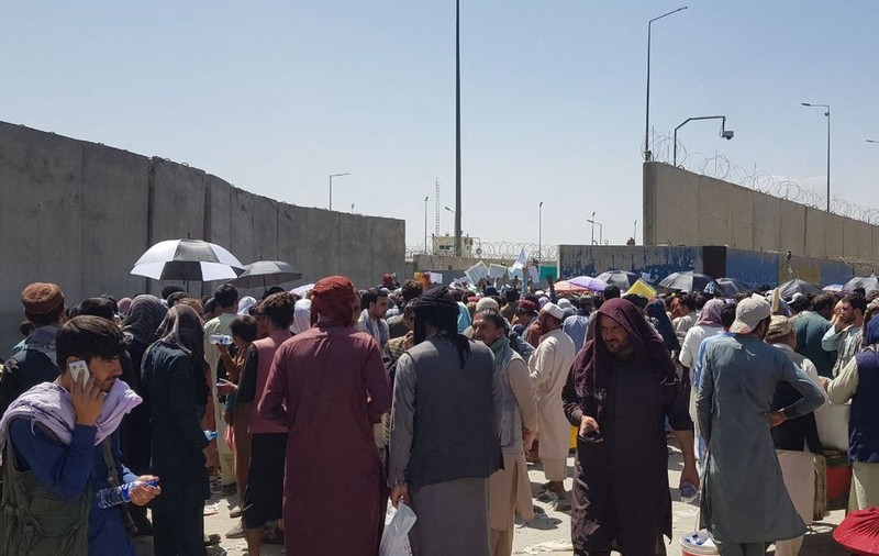 Franţa şi Spania vor opri vineri operaţiunile de evacuare din Afganistan