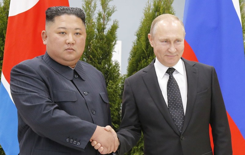 Kim Jong-un i-a transmis lui Vladimir Putin că Phenianul sprijină pe deplin „cauza justă” a Rusiei