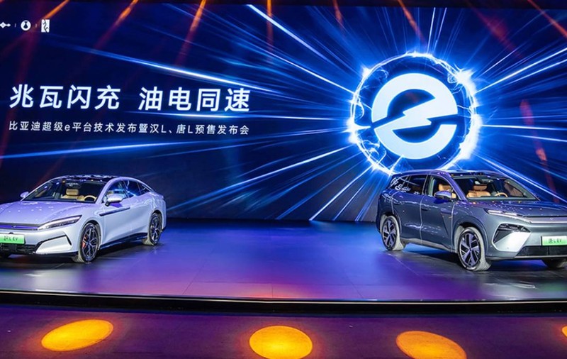 Chinezii de la BYD au lansat primele două modele electrice care se încarcă în doar 5 minute, la un preț neașteptat de accesibil
