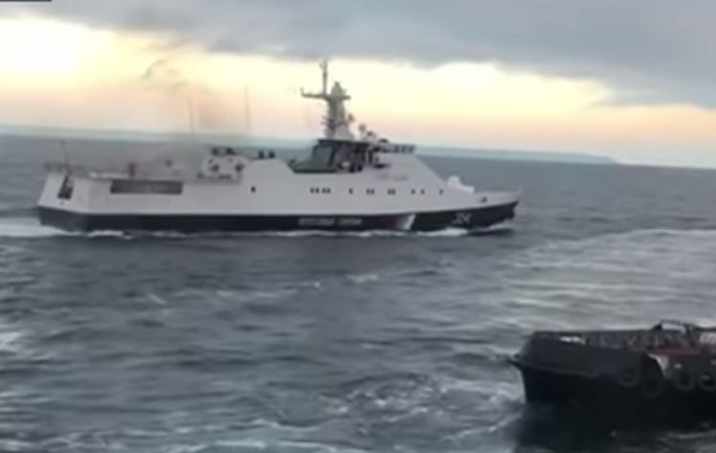 VIDEO | Momentul în care navele Ucrainei au fost urmărite de marina Rusiei, înainte de lansarea atacului