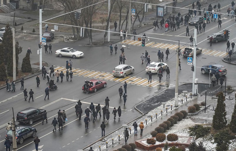 Protest în Alma-Ata Foto: EPA
