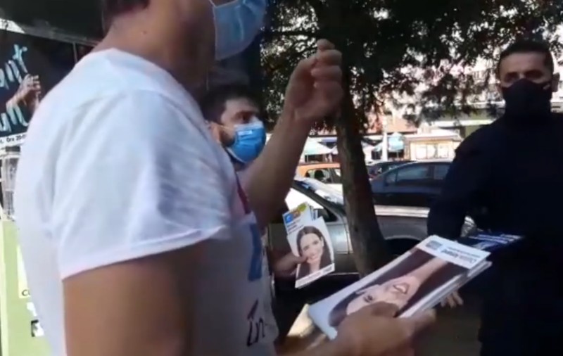 VIDEO | Clotilde Armand, jignită de un agent de pază în timpul campaniei: “Nu mă las intimidată de prostia agresivă”