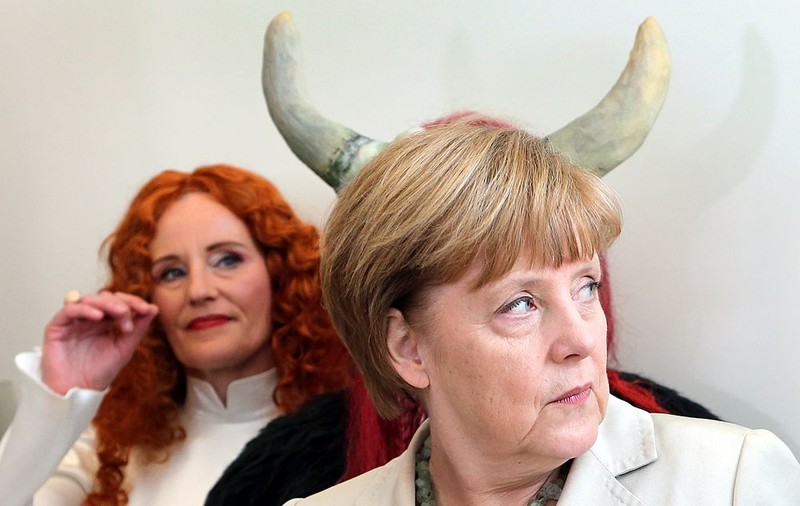 Angela Merkel, contactată ca prieten la "Vrei să fii milionar"