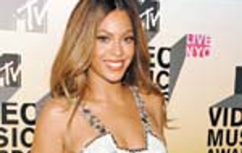 Beyonce a slabit cu sirop de lamaie si piper