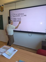 Floarea Băluță nu va renunța la catedră atâta vreme cât sănătatea îi va permite să predea. Foto: arhivă personală