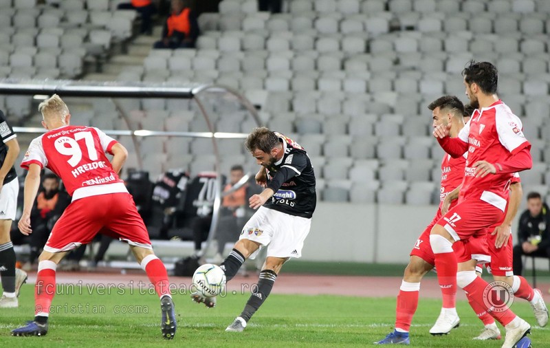 Restanțe din Liga 2. Petrolul a trecut de Csikszereda. U Cluj și UTA au remizat