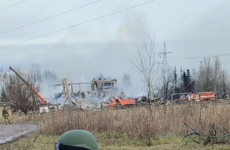 Clădirea școlii în care erau cazați soldații ruși a fost complet distrusă. Foto: Telegram