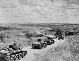 Coloană de tancuri sovietice în 1940, în timpul anexării Basarabiei | Foto: Shutterstock