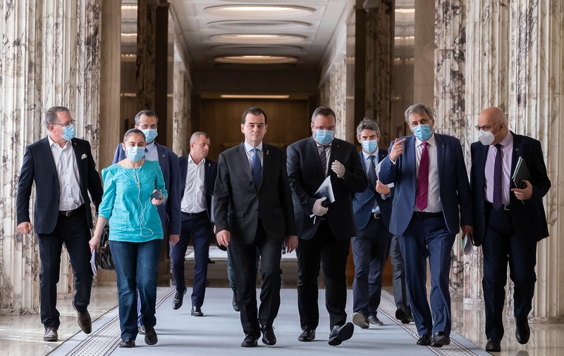 UPDATE | Luni se instituie din nou starea de alertă, pentru 30 de zile, în baza noii legi. Parlamentul trebuie să dea aviz, în 5 zile