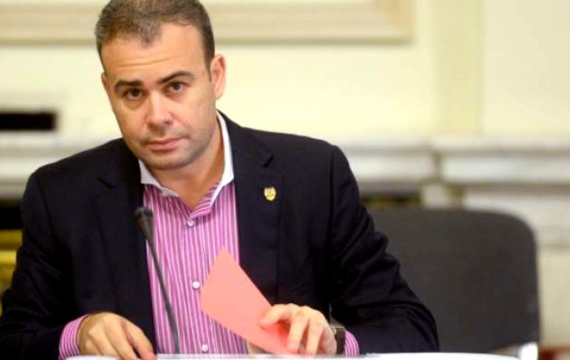 Darius Vâlcov trebuia să participe la ședința comisiei pentru trecerea la zona Euro, de la Palatul Victoria