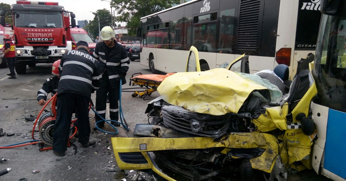 Un taximetrist a murit, într-un accident pe Splaiul Independenței