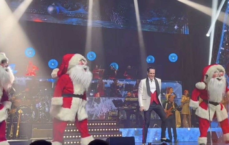 Primele imagini de la concertul de Crăciun al lui Ștefan Bănică jr de la Sala Palatului. Artistul a fost lăudat: „A fost un show excepțional”