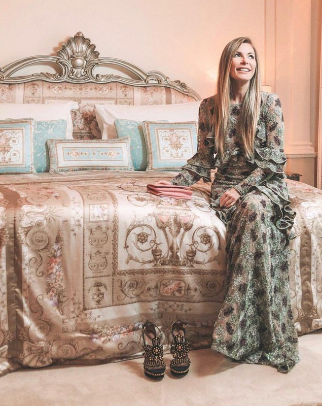 VIDEO EXCLUSIV/Interviu cu Crystal Hefner, văduva ”tăticului” Playboy:„Dacă îl cunoșteam pe Hugh tânăr, nu cred că aș fi făcut față…”