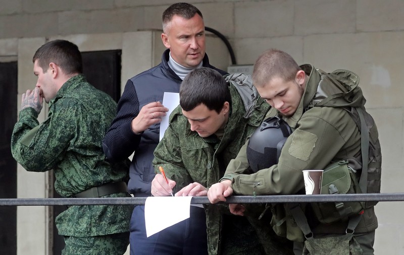 Centrele de recrutare din Moscova cer poliției să treacă rușii care se sustrag de la înrolare pe lista persoanelor date în urmărire