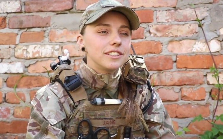Jane conduce Brigada de Răspuns Rapid a Gărzii Naționale.