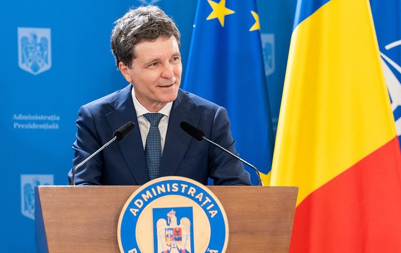 Nicușor Dan este influențat de sintagma ”naționalism sănătos” din cartea ”De ce naționalism”. Sursa foto: presidency.ro
