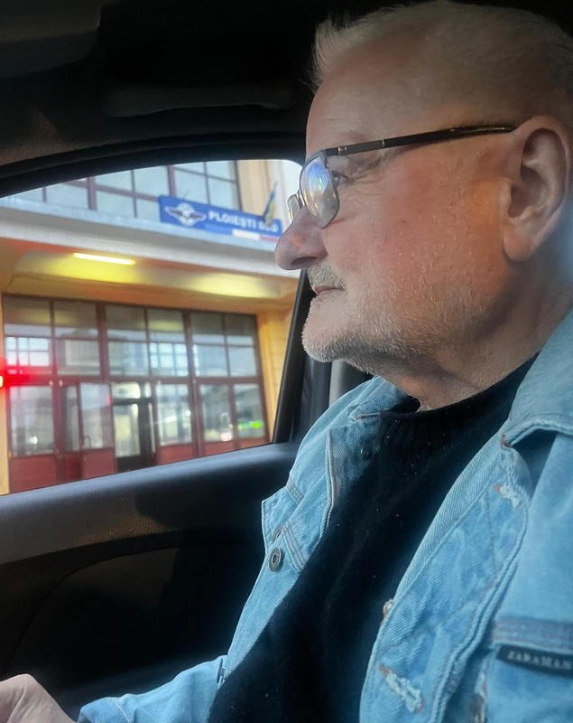 Irinel Columbeanu, aspru criticat după ce a plecat din nou de la azil: „Te postezi ca un șmecher cu bani”. Oamenii nu mai sunt impresionați de suferința lui