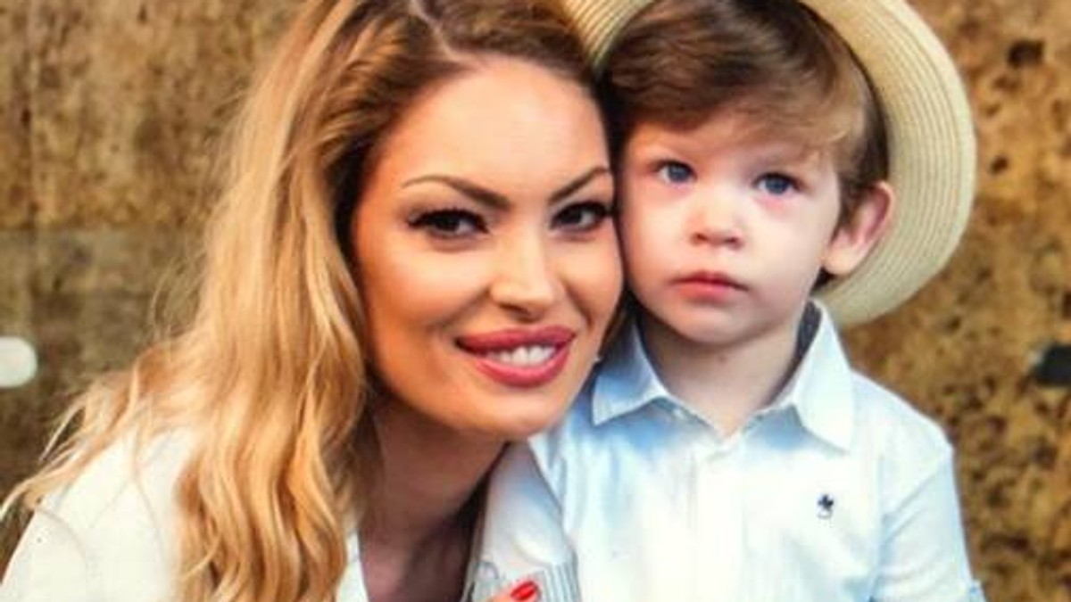 Ce i-au spus Valentinei Pelinel despre fiul ei. "Niciun copil al lui nu seamănă așa tare cu..."