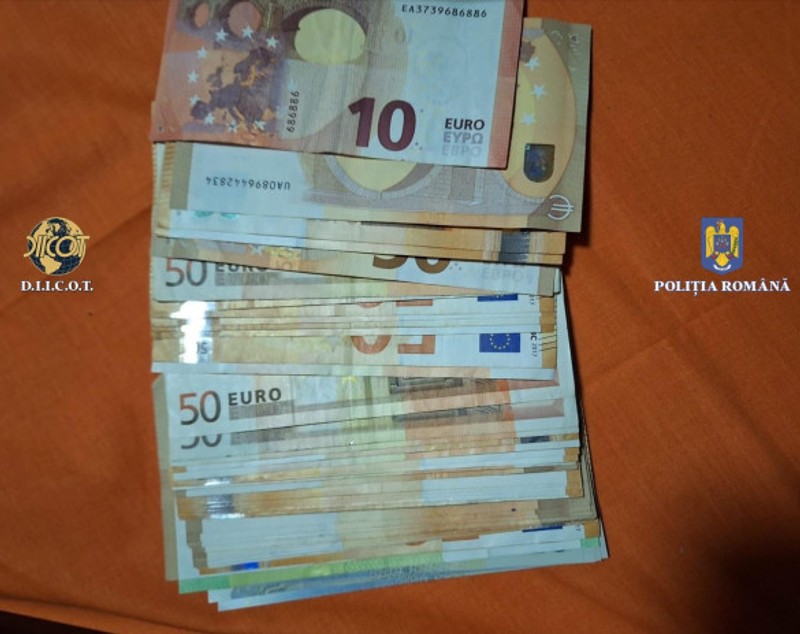 „Sclavi” într-o stână din Covasna, șase oameni racolați din gări erau abuzați și obligați să muncească în condiții inumane