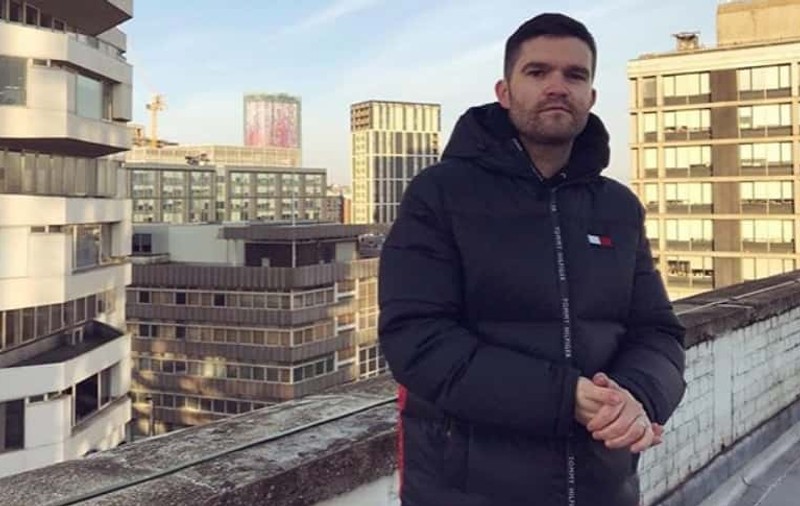 Un DJ s-a trezit cu o factură imensă la Uber după ce a adormit în mașină. A ajuns la 160 de kilometri distanță de casă