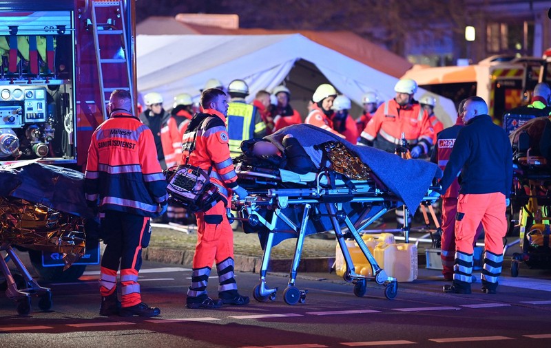 Cinci morți și peste 200 de răniți la târgul de Crăciun din Magdeburg, unde un bărbat din Arabia Saudită a intrat cu mașina în mulțime I VIDEO