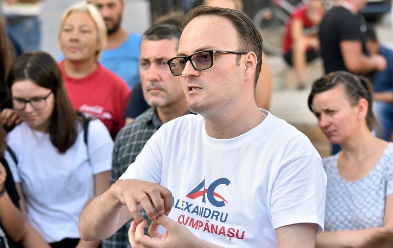 DNA, pe urmele banilor luați de Alexandru Cumpănașu de la Ministerul Culturii. A primit 1 milion de lei pentru trei broșuri copy/paste din Wikipedia și Google