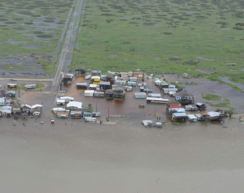 FOTO | Uraganul Harvey crește din nou în intensitate și ar putea lovi a doua oară Houston. Nouă persoane și-au pierdut viața