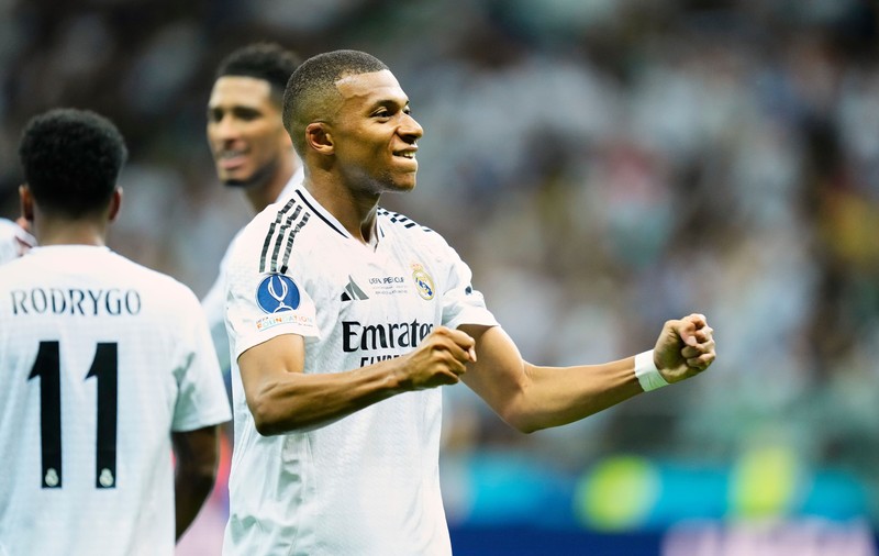 Real Madrid, victorie istorică. A devenit echipa cu cele mai multe Supercupe ale Europei câștigate. Kylian Mbappe a debutat cu gol