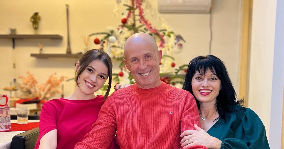 Ivona, Mugur Mihăescu și Rodica