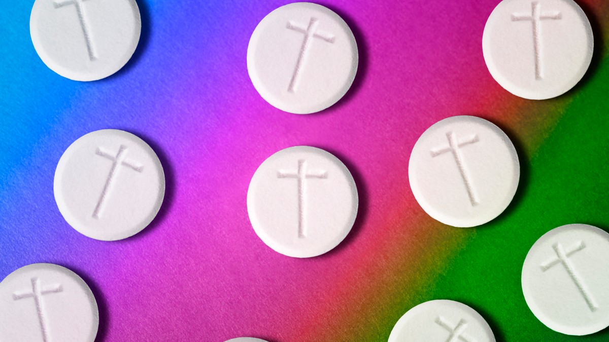 Un bărbat din Sălaj, prins în flagrant în timp ce încerca să vândă 100 de pastile de ecstasy