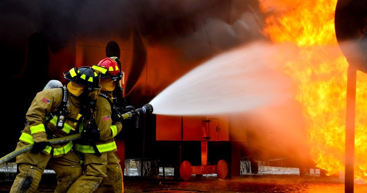 Incendiu într-un mall din Râmnicu Vâlcea