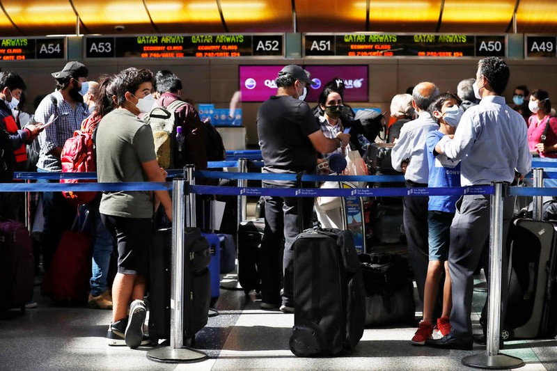 Călătoriile internaționale au facilitat transmiterea variantei Delta, care a devenit dominantă în Europa și SUA Foto:EPA-EFE/CAROLINE BREHMAN