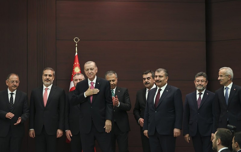Președintele Recep Erdogan a prezentat noul guvern din Turcia, aproape complet înnoit