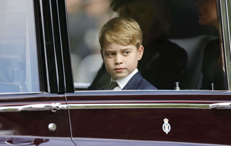 O imagine trucată cu prințul George, folosită pentru a vinde macete de jucărie ale unei firme din China