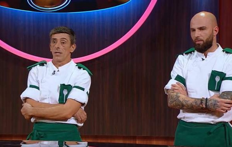 Un concurent din echipa lui Sorin Bontea a fost eliminat de la „Chefi la cuțite”. „Îmi pare rău”