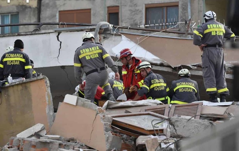 Voluntari cu câini de salvare din Cluj-Napoca, în Turcia pentru a ajuta la găsirea oamenilor după cutremur
