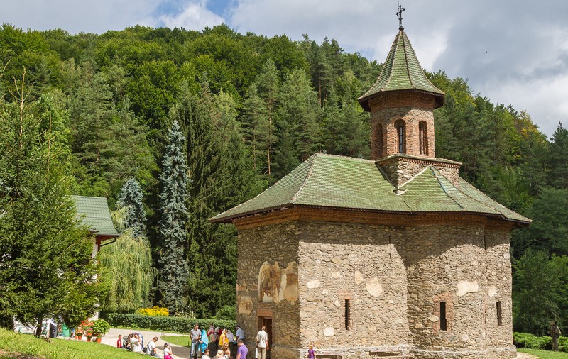 Mănăstirea Prislop - istoric, legendă și program de vizitare