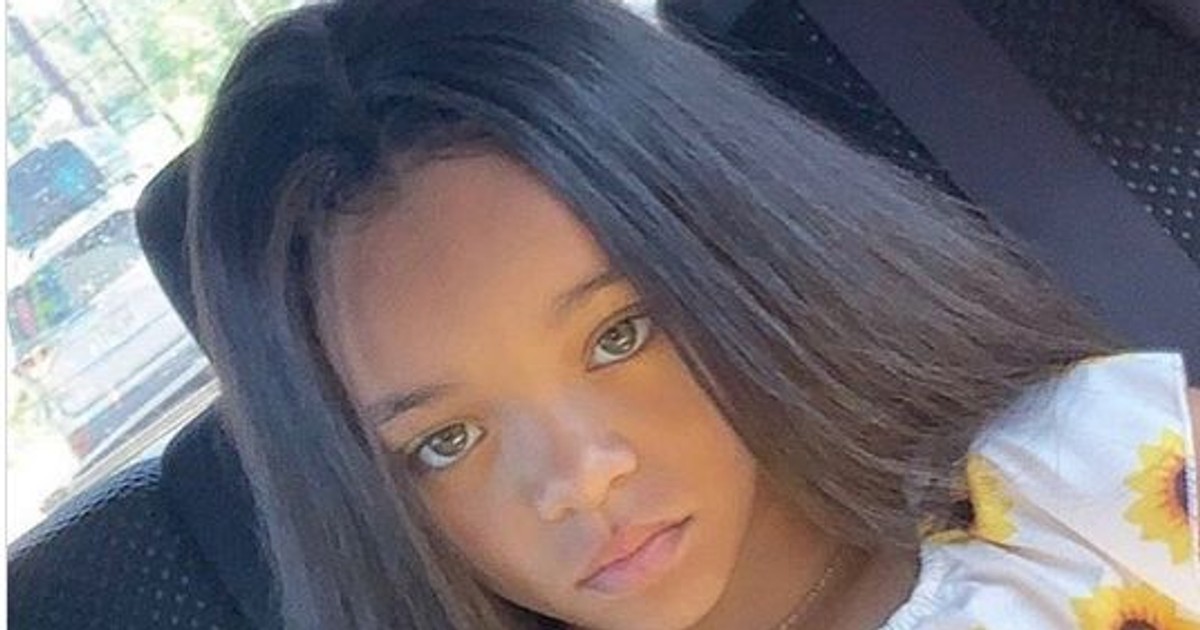 Fetița care seamănă perfect cu Rihanna a semnat primul ei contract ca model