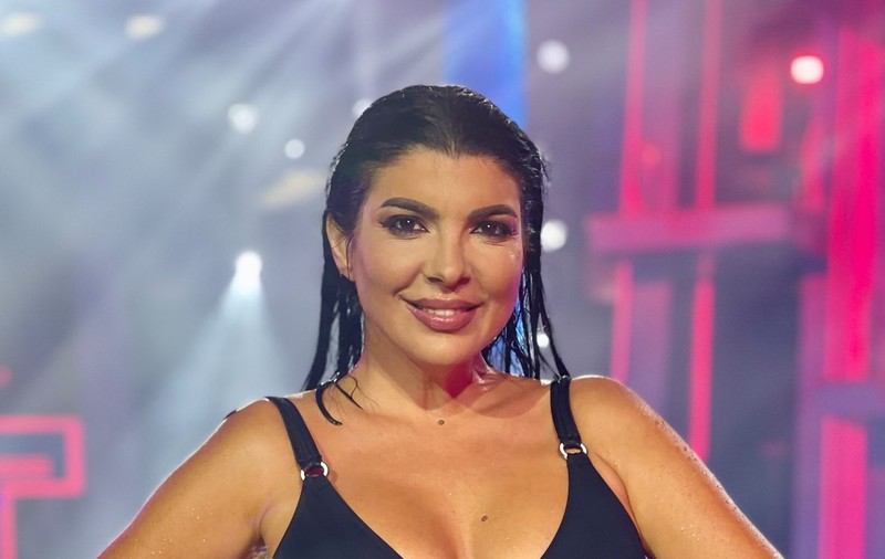 Andreea Tonciu, în lacrimi la „Splash, vedete la apă”. Fetița și mama ei au susținut-o din sală. Cât de mult s-a schimbat bruneta